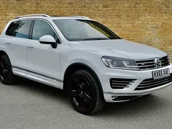 White Used 2015 VW Touareg R-line SUV | £16,495 (Good price)