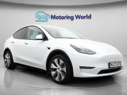 White Used 2023 Tesla Model Y Long Range AWD SUV | £28,400 (Fair price)