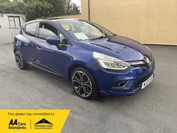 Blue Used 2017 Renault Clio IV Dynamique Hatchback | £7,995 (Fair price)