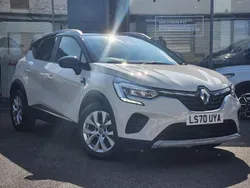White/black Used 2020 Renault Captur Iconic SUV | £12,295 (Fair price)