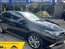 Black Used 2018 Toyota Auris Hybrid Hatchback | £14,250 (Fair price)