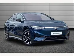 Aquamarine blue Used 2025 VW ID.7 Pro Sedan | £37,850 (Good price)