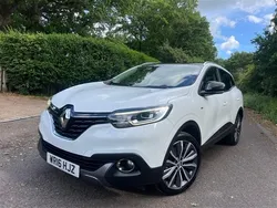 White Used 2016 Renault Kadjar Signature SUV | £5,985 (Fair price)