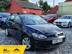 Black Used 2015 VW Golf VII SE Estate | £11,790 (A bit pricey)