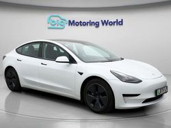 White Used 2021 Tesla Model 3 Standard Range Plus Sedan | £19,000 (Fair price)