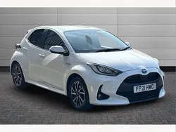 Pure white Used 2021 Toyota Yaris Hybrid Design Hatchback | £14,981 (Fair price)