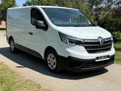 White Used 2022 Renault Trafic Business Van | £13,895 (Fair price)