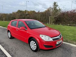 Red Used 2010 Vauxhall Astra Hatchback | £1,895 (Fair price)