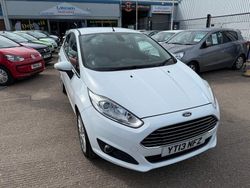 White Used 2013 Ford Fiesta Titanium Hatchback | £7,599 (Fair price)