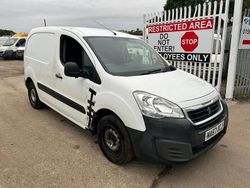 White Used 2017 Peugeot Partner Van | £2,735 (Super price)