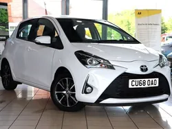 White Used 2018 Toyota Yaris Hatchback | £10,720 (Fair price)