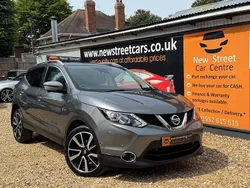 Grey Used 2017 Nissan Qashqai Tekna SUV | £9,684 (Fair price)