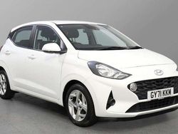 White Used 2021 Hyundai i10 SE Hatchback | £10,591 (A bit pricey)