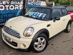 White Used 2011 Mini Cooper Hatch Hatchback | £1,495 (Good price)
