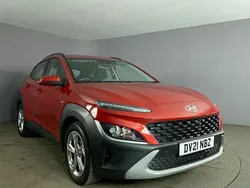Red Used 2021 Hyundai Kona SE SUV | £11,399 (Fair price)