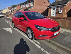 Red Used 2017 Vauxhall Astra Elite Hatchback | £6,995 (Super price)