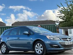 Blue Used 2019 Vauxhall Astra Design Edition Estate | £2,950 (Fair price)