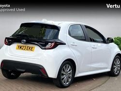 White Used 2023 Toyota Yaris Hybrid Hatchback | £17,104 (Good price)