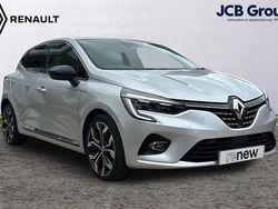 Silver Used 2023 Renault Clio V Techno Hatchback | £12,499 (Good price)