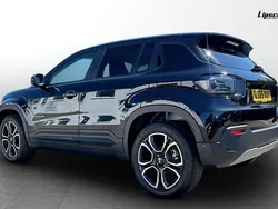 Red New 2025 Jeep Avenger Altitude SUV | £25,760 (Expensive)