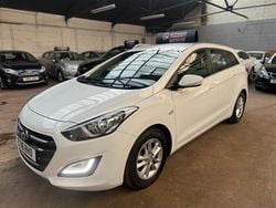 White Used 2016 Hyundai i30 SE Estate | £5,000 (Fair price)