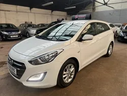 White Used 2016 Hyundai i30 SE Estate | £5,000 (Good price)