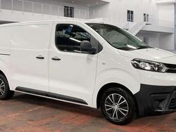 White Used 2019 Toyota Proace Van | £9,500 (Fair price)