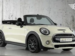 White Used 2019 Mini Cooper S Classic Hatchback | £14,991 (Fair price)