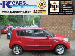 Red Used 2011 Kia Soul 2 SUV | £4,390 (Fair price)