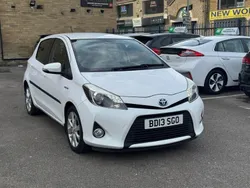 White Used 2013 Toyota Yaris Hybrid Hatchback | £7,500 (Fair price)