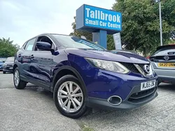 Blue Used 2015 Nissan Qashqai Acenta SUV | £6,995 (Fair price)