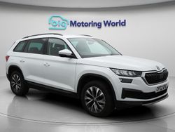 White Used 2022 Skoda Kodiaq SE Drive SUV | £17,500 (Fair price)