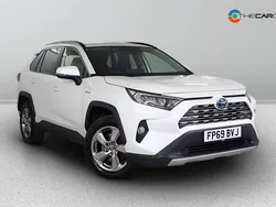 White Used 2019 Toyota RAV4 Hybrid Design SUV | £19,975 (Fair price)