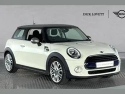White Used 2017 Mini Cooper Hatch Hatchback | £12,501 (Fair price)