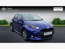Blue Used 2024 Toyota Yaris Hybrid Hatchback | £19,265 (Fair price)
