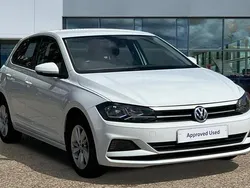 Pure white Used 2018 VW Polo SE Hatchback | £11,501 (Fair price)