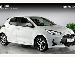 Used 2025 Toyota Yaris Hybrid Design Hatchback | £15,350 (Super price)