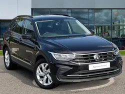 Black Used 2022 VW Tiguan Life SUV | £20,391 (Fair price)