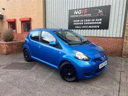 Blue Used 2010 Toyota Aygo Hatchback | £1,690 (Good price)