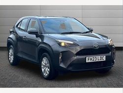 Grey Used 2023 Toyota Yaris Hybrid SUV | £20,395 (Good price)