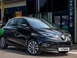 Black Used 2021 Renault Rapid GT-Line Hatchback | £9,495 (Fair price)