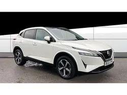 White Used 2022 Nissan Qashqai N-Connecta SUV | £18,976 (Fair price)