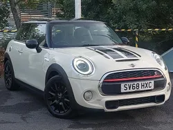 White Used 2018 Mini Cooper S Hatchback | £10,998 (Fair price)