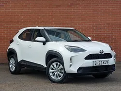 White Used 2022 Toyota Yaris Hybrid Estate | £18,998 (Good price)