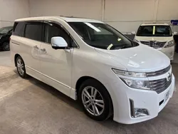 Pearl white Used 2011 Nissan Elgrand MPV | £12,499 (Fair price)
