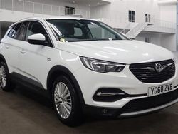 White Used 2018 Vauxhall Grandland X S SUV | £10,200 (A bit pricey)