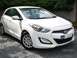White Used 2015 Hyundai i30 Classic Hatchback | £4,490 (Fair price)