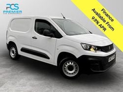 White Used 2023 Peugeot Partner Premium Van | £9,200 (Good price)