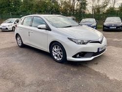 White Used 2016 Toyota Auris Business Edition Hatchback | £6,500 (Fair price)