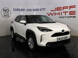 White Used 2022 Toyota Yaris Hybrid Play Hatchback | £17,488 (Fair price)